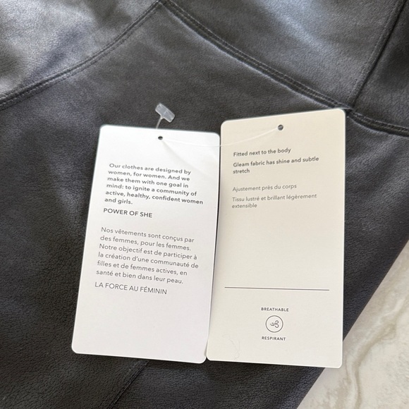 Athleta Delancey Gleam Tight w/back pockets - Picture 6 of 11